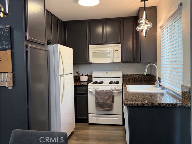 Detail Gallery Image 23 of 61 For 824 N Pasadena Ave #11,  Azusa,  CA 91702 - 2 Beds | 1/1 Baths