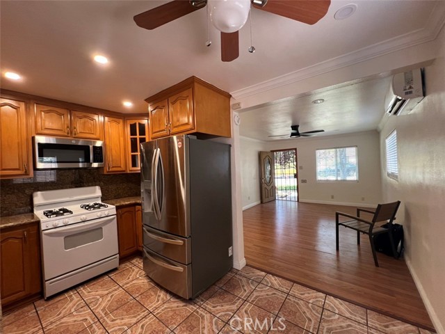 Detail Gallery Image 3 of 13 For 1100 Winthrop Dr, Alhambra,  CA 91803 - 1 Beds | 1 Baths
