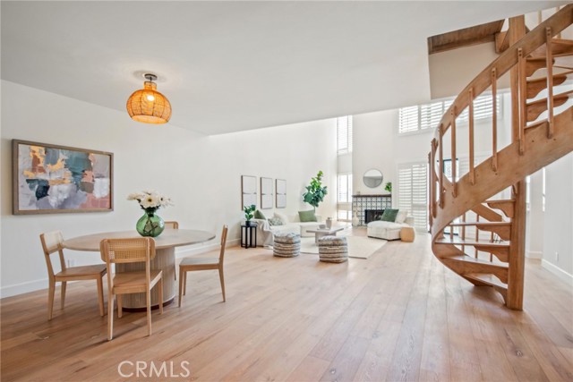 Detail Gallery Image 2 of 25 For 750 S Bundy Dr #304,  Los Angeles,  CA 90049 - 2 Beds | 2/1 Baths