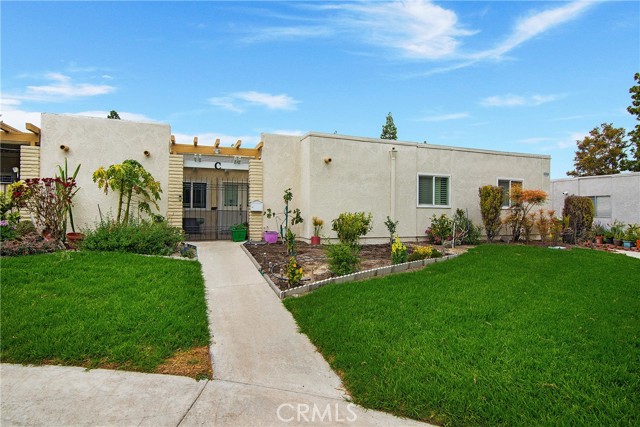 2252 Via Puerta #C, Laguna Woods, CA 92637