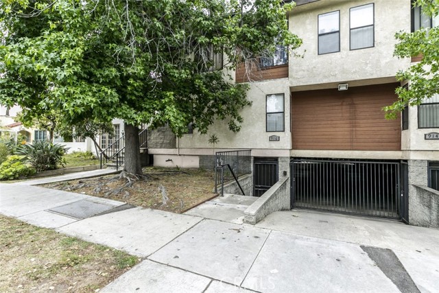 Detail Gallery Image 3 of 27 For 914 E Elk Ave #4,  Glendale,  CA 91205 - 20 Beds | 20 Baths