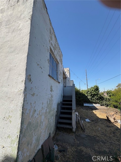 2128 N Marianna Avenue, Los Angeles CA: https://media.crmls.org/medias/81f5e478-291a-48fd-b722-44eaf01019b4.jpg