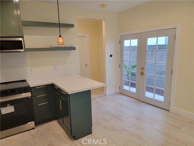 Detail Gallery Image 3 of 12 For 18723 Bassett St, Reseda,  CA 91335 - 1 Beds | 1 Baths