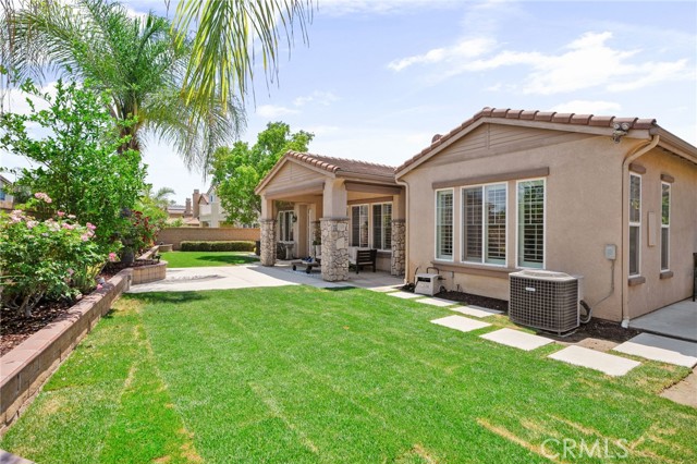 8416 Sunset Rose Drive, Corona CA: https://media.crmls.org/medias/81f68bd0-c5e0-4fde-8f58-ad0afdd8957b.jpg