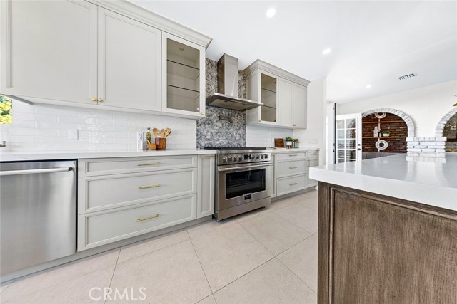 Detail Gallery Image 3 of 39 For 710 S Rosecrest Ave, La Habra,  CA 90631 - 3 Beds | 2 Baths