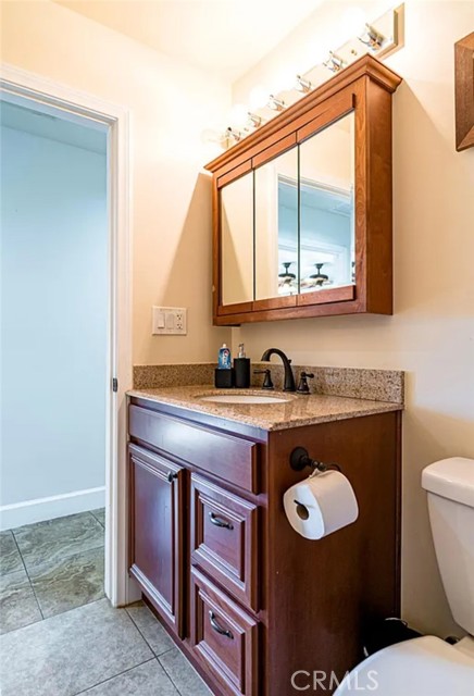 7101 Fallbrook Avenue, West Hills CA: https://media.crmls.org/medias/81f761e9-a7d1-4c35-a032-dab47a0a931f.jpg