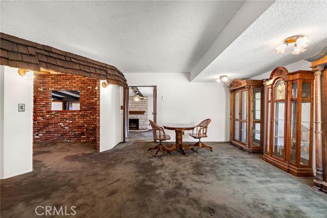 9649 Grace Street, Fontana CA: https://media.crmls.org/medias/81f7d163-f238-4d89-939b-8b0f6051e53c.jpg
