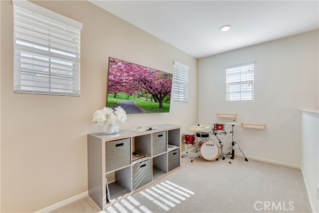 Detail Gallery Image 25 of 64 For 16276 Valley Oak Ln, Fontana,  CA 92336 - 3 Beds | 2/1 Baths