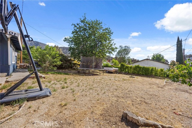 4201 Irvon Trail, Frazier Park CA: https://media.crmls.org/medias/81f82432-97af-4013-a412-f06b565785bf.jpg