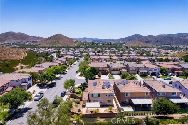 Detail Gallery Image 11 of 52 For 35434 Coyote Creek Ct, Lake Elsinore,  CA 92532 - 4 Beds | 3 Baths