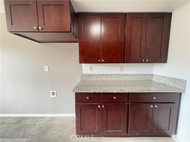 Detail Gallery Image 8 of 12 For 2406 Angela #4,  Pomona,  CA 91766 - 1 Beds | 1 Baths