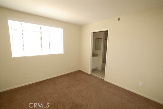 Detail Gallery Image 7 of 12 For 17330 Chatsworth St, Granada Hills,  CA 91344 - 2 Beds | 2 Baths