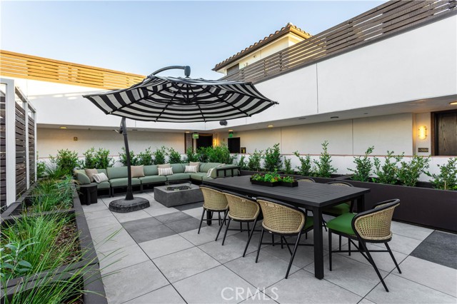 Detail Gallery Image 30 of 34 For 1333 S Orange Grove Ave #109,  Los Angeles,  CA 90019 - 2 Beds | 2 Baths