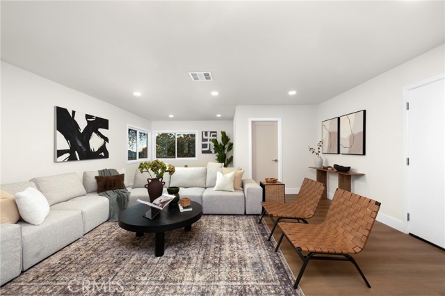 Detail Gallery Image 15 of 36 For 12423 Beverly, Whittier,  CA 90601 - 4 Beds | 3 Baths