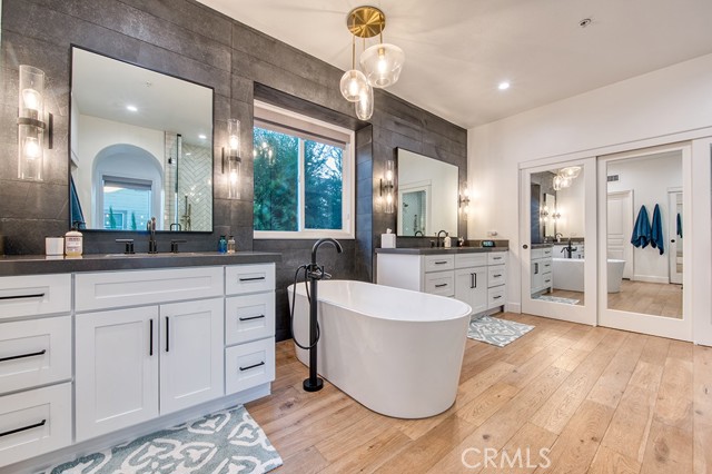 Image 22 of 55 For 21 Portmarnoch Court