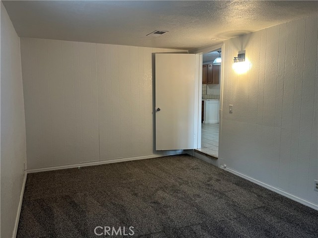 Detail Gallery Image 16 of 46 For 1020 W 24th St, Merced,  CA 95340 - 5 Beds | 1/1 Baths