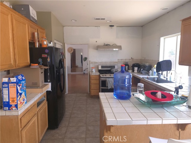 242 Spinnaker Street, San Jacinto CA: https://media.crmls.org/medias/81fadb17-be59-428d-8dca-fd3423aa83a4.jpg