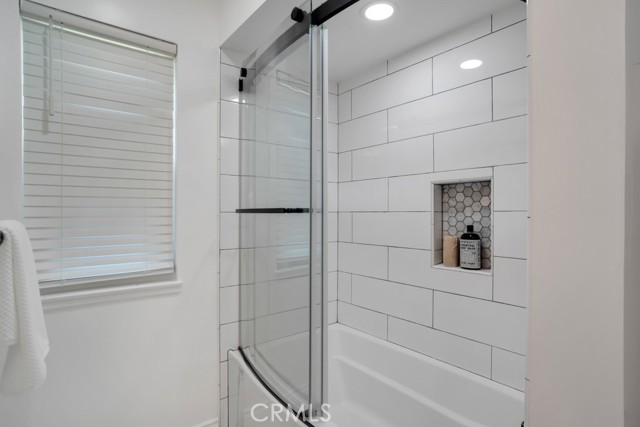 1440 Riviera Drive, Pasadena CA: https://media.crmls.org/medias/81fb0e89-627d-4d06-991d-b87c6cc3fa18.jpg