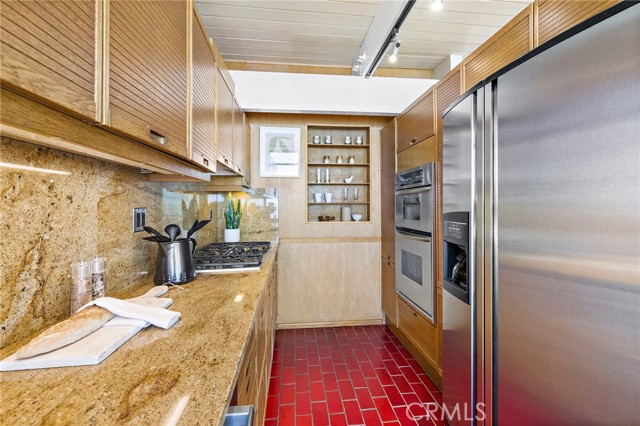 Detail Gallery Image 16 of 50 For 2581 Iris, Laguna Beach,  CA 92651 - 3 Beds | 2/1 Baths