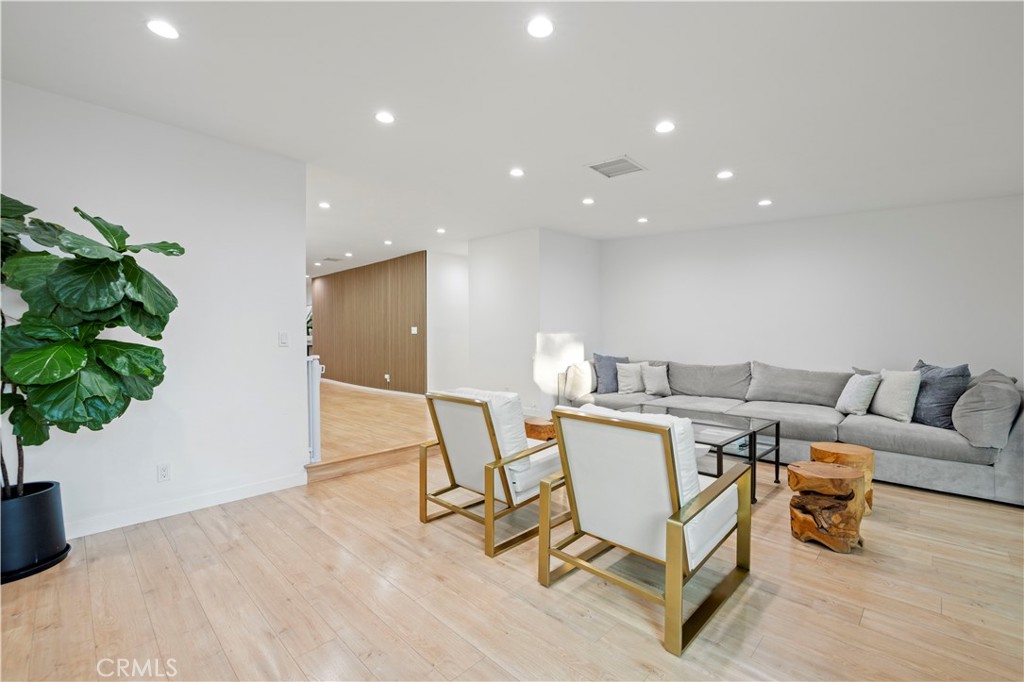 1521 N Columbus Avenue Glendale img 15