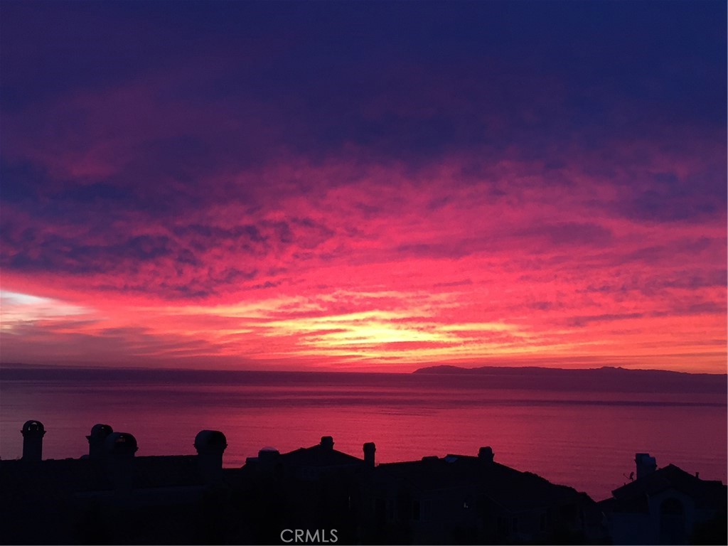 https://media.crmls.org/medias/81fd6bc6-6b8e-447d-b6cd-a758b4457cc3.jpg?preset=X-Large