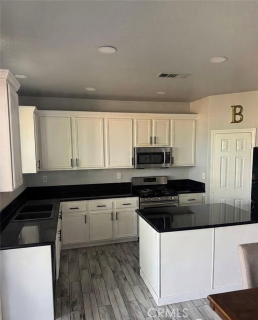 26532 Calle Belding, Moreno Valley CA: https://media.crmls.org/medias/81fe9821-c996-4d40-9702-bca513010271.jpg