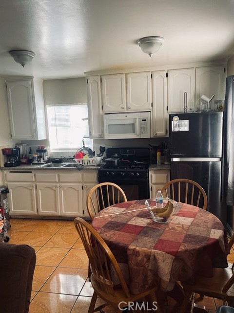 8960 Elizabeth Avenue #3, South Gate, CA, 90280 8960 Elizabeth Avenue #3, South Gate, CA, 90280