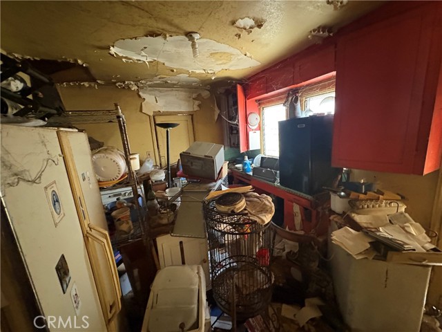 2391 Fashion Avenue, Long Beach CA: https://media.crmls.org/medias/81feae34-d094-4a86-a728-7cbd6167231c.jpg