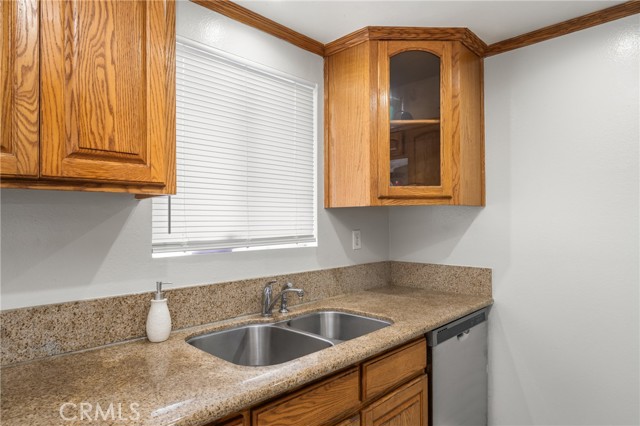 Detail Gallery Image 6 of 16 For 21913 Belshire Ave #3,  Hawaiian Gardens,  CA 90716 - 2 Beds | 1 Baths