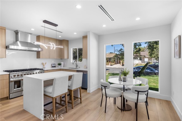 Detail Gallery Image 15 of 69 For 1504 N California, Burbank,  CA 91505 - – Beds | – Baths