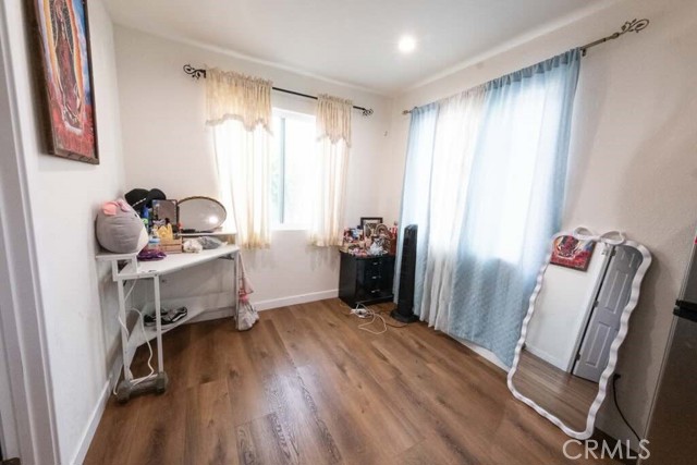 Detail Gallery Image 33 of 47 For 15719 Romar St, North Hills,  CA 91343 - 3 Beds | 2 Baths