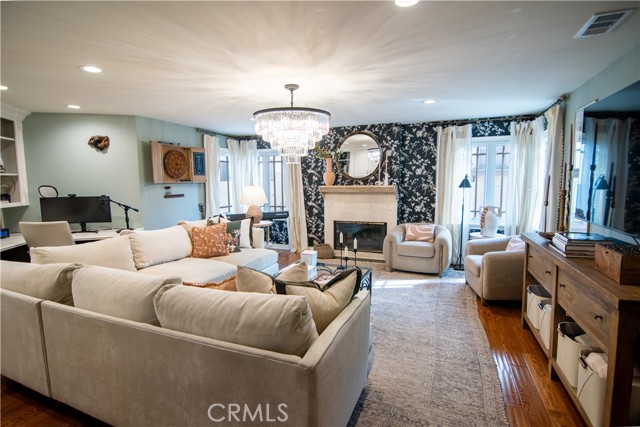 Detail Gallery Image 18 of 41 For 5770 E Lucia, Long Beach,  CA 90803 - 4 Beds | 4 Baths