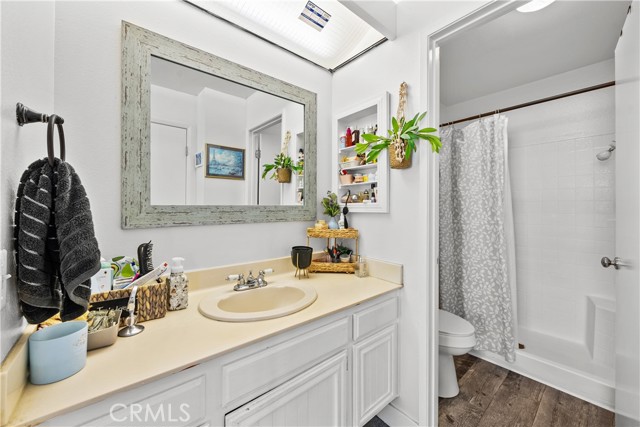 26905 Flo Lane, Canyon Country CA: https://media.crmls.org/medias/82013c23-e029-44e4-9eb4-ae4c8286c350.jpg