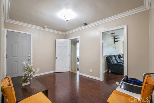 Detail Gallery Image 17 of 35 For 1037 S Tajauta, Compton,  CA 90220 - 4 Beds | 3 Baths