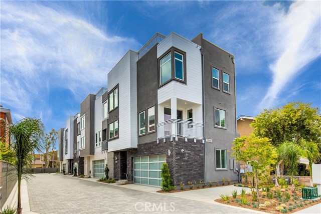 Detail Gallery Image 7 of 38 For 2068 Maple Ave #C,  Costa Mesa,  CA 92627 - 2 Beds | 2/1 Baths