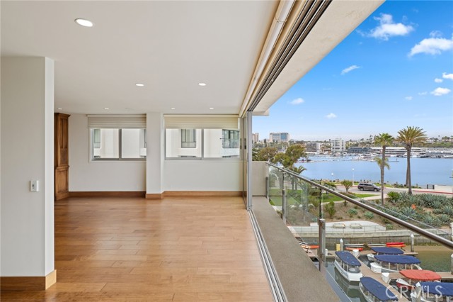 Detail Gallery Image 17 of 40 For 611 Lido Park Dr 5a,  Newport Beach,  CA 92663 - 2 Beds | 2 Baths