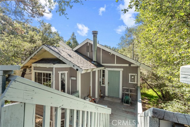 Detail Gallery Image 3 of 18 For 23561 Short Way, Crestline,  CA 92325 - 3 Beds | 1/1 Baths