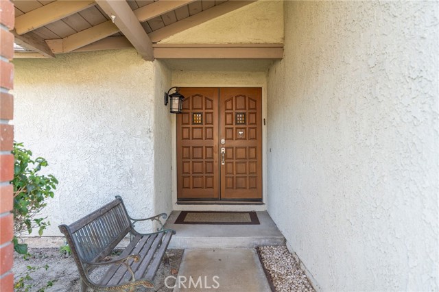 13543 Bear Valley Road, Moorpark CA: https://media.crmls.org/medias/82027cb9-a355-4273-880c-35730e31aae2.jpg
