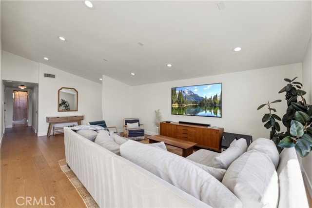 Detail Gallery Image 9 of 73 For 22510 Decoro Dr, Saugus,  CA 91350 - 4 Beds | 3 Baths