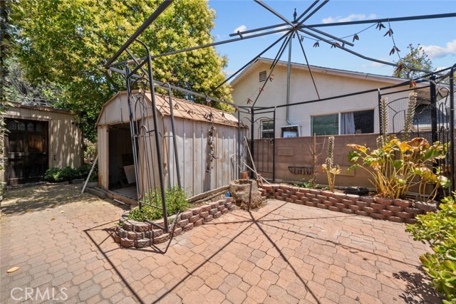 21041 Lanark Street, Canoga Park CA: https://media.crmls.org/medias/8202aed5-4b4d-404d-b6e9-53c28f596f40.jpg