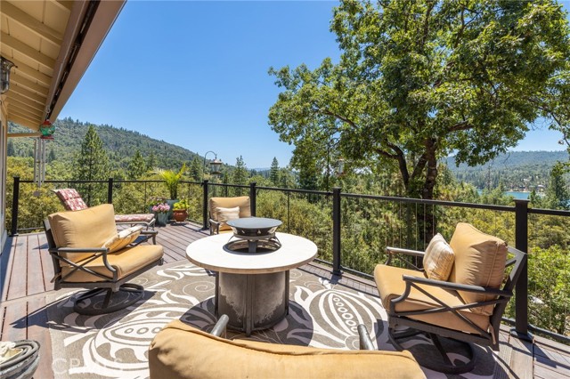 Detail Gallery Image 37 of 69 For 38800 Fawn Point Ln, Bass Lake,  CA 93604 - 5 Beds | 3/1 Baths
