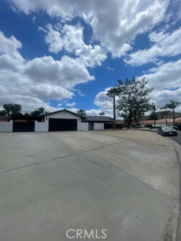 30230 Swan Point Drive, Canyon Lake CA: https://media.crmls.org/medias/8204320a-92e3-450d-bea3-ed8bf4202c4e.jpg