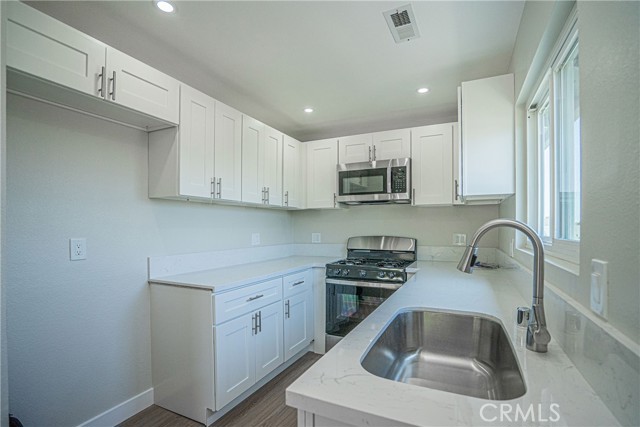 Detail Gallery Image 19 of 29 For 1601 237th St #D,  Harbor City,  CA 90710 - 3 Beds | 2 Baths