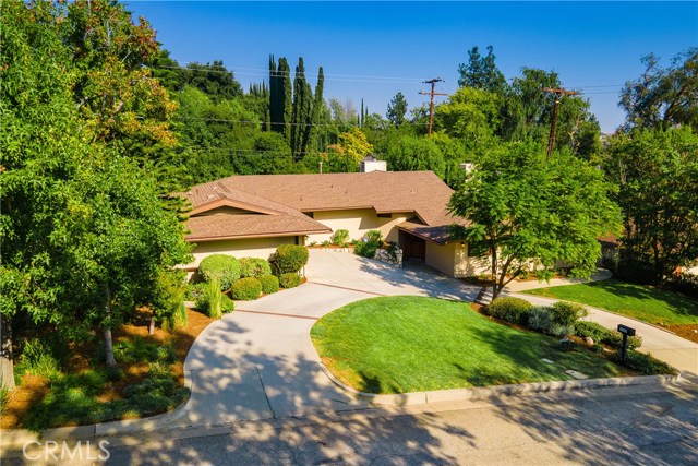 Photo of 2000 Liliano Drive, Sierra Madre, CA 91024
