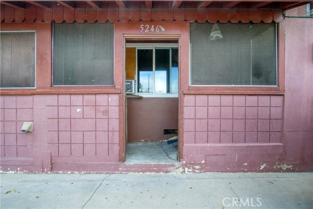 Detail Gallery Image 2 of 34 For 5246 Phillips Bld #2,  Chino,  CA 91710 - 3 Beds | 2 Baths