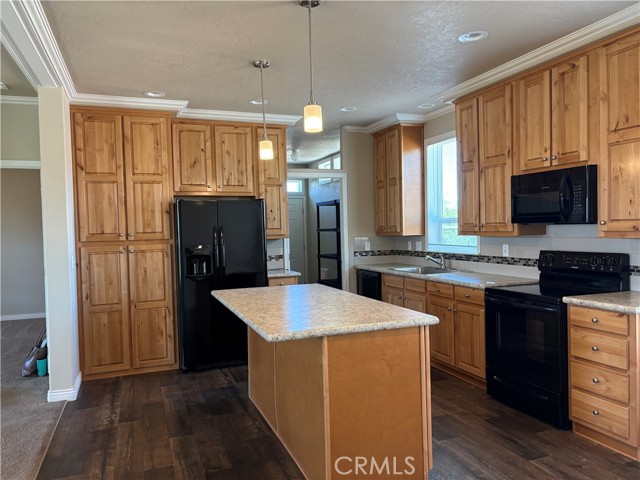 Detail Gallery Image 5 of 20 For 5548 Newland, Paradise,  CA 95969 - 2 Beds | 2 Baths