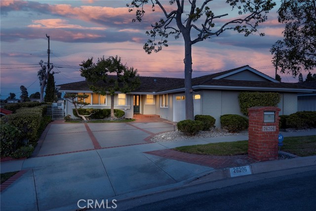 26206 Grayslake Road, Rancho Palos Verdes, California 90275, 4 Bedrooms Bedrooms, ,2 BathroomsBathrooms,Residential,Sold,Grayslake,SB22078897