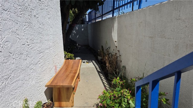 Detail Gallery Image 11 of 21 For 1040 W 165th Pl, Gardena,  CA 90247 - 12 Beds | 9 Baths