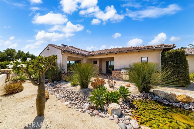 3012 Ridge Creek Drive, Fallbrook CA: https://media.crmls.org/medias/8208a8a5-c03b-440d-bb77-482000c1ea36.jpg