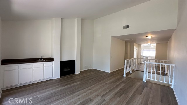 Detail Gallery Image 4 of 22 For 19519 Rinaldi #57,  Porter Ranch,  CA 91326 - 3 Beds | 2 Baths